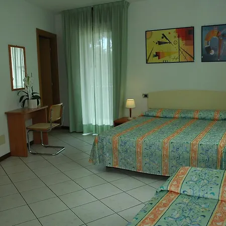 Albatros Apartment *